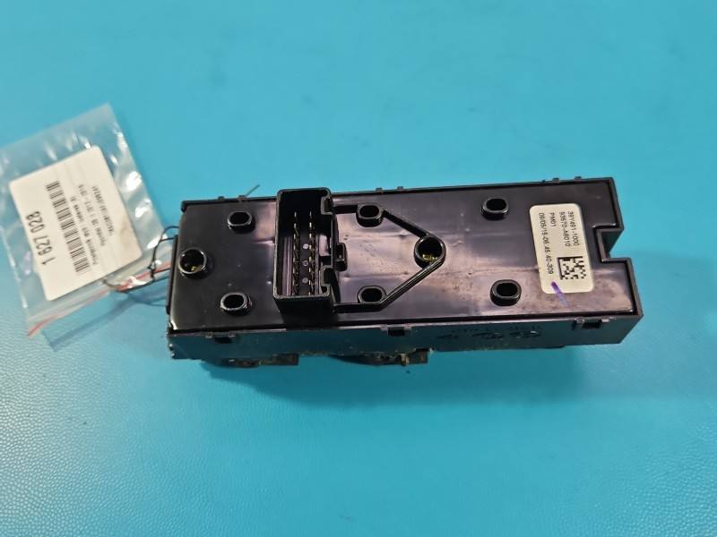 Блок кнопок склопідйомників Hyundai I30 93570-A6010 — фото деталі 4