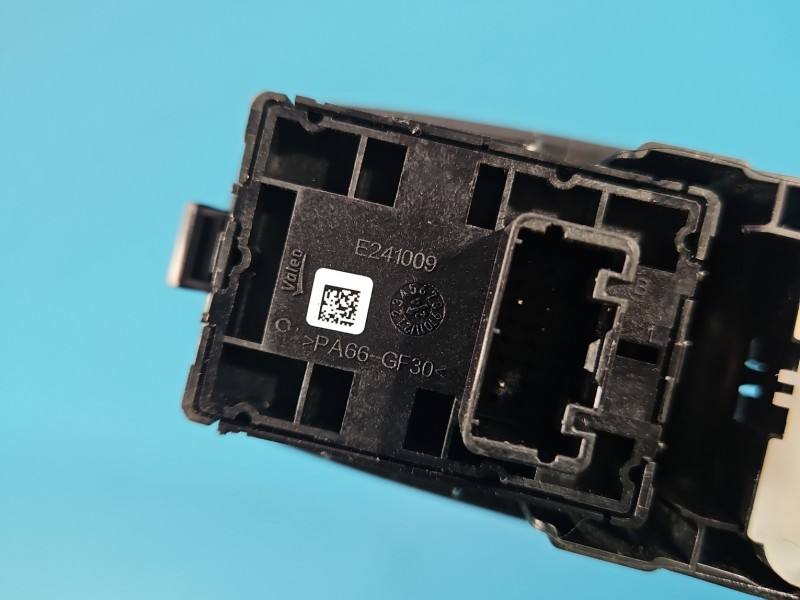 Блок кнопок склопідйомників Dacia Sandero 254113300R — фото деталі 7