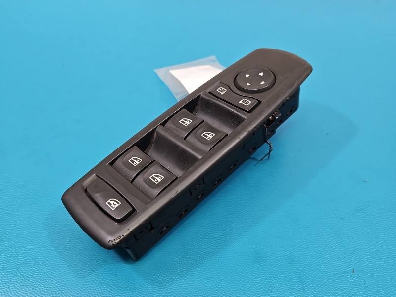 Блок кнопок склопідйомників Renault Laguna 809610007R