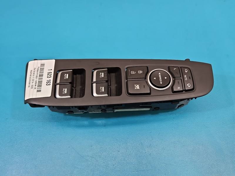 Блок кнопок стеклоподъемников Kia Sorento 93570-C5310WK — фото детали 2