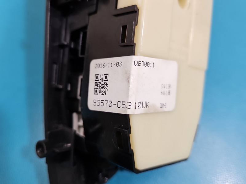 Блок кнопок стеклоподъемников Kia Sorento 93570-C5310WK — фото детали 8