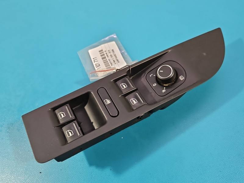 Блок кнопок склопідйомників Volkswagen Passat CC 1K4959857B