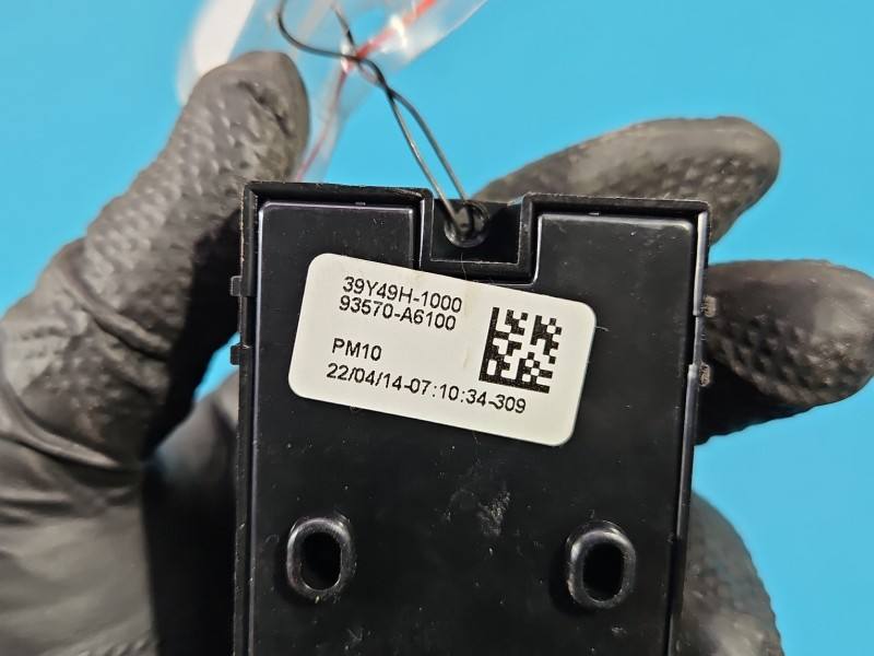 Блок кнопок склопідйомників Hyundai I30 93570-A6100 — фото деталі 5