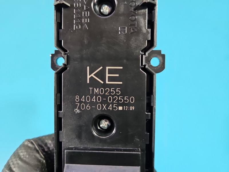 Блок кнопок склопідйомників Toyota Yaris 4 84040-02550 — фото деталі 6