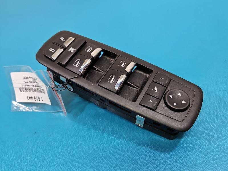 Блок кнопок склопідйомників Maserati Ghibli 670025406