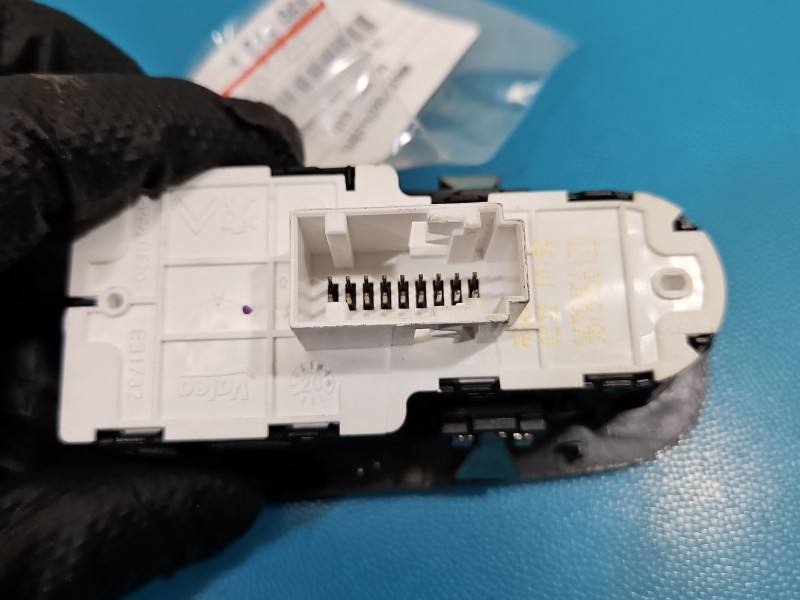 Блок кнопок склопідйомників Toyota Proace City 96784561ZD — фото деталі 5