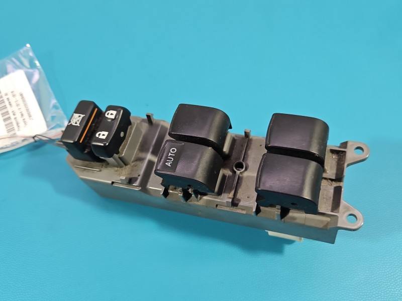 Блок кнопок склопідйомників Toyota Rav4 192835 — фото деталі 2