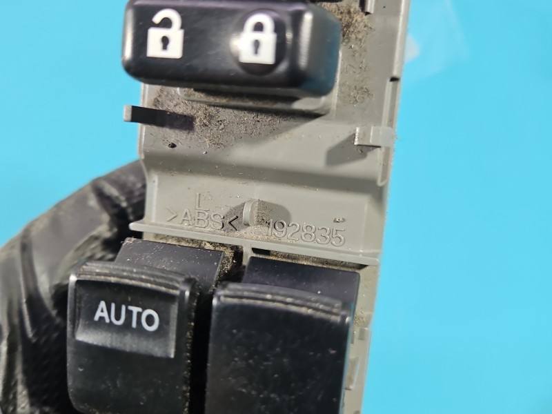 Блок кнопок склопідйомників Toyota Rav4 192835 — фото деталі 7