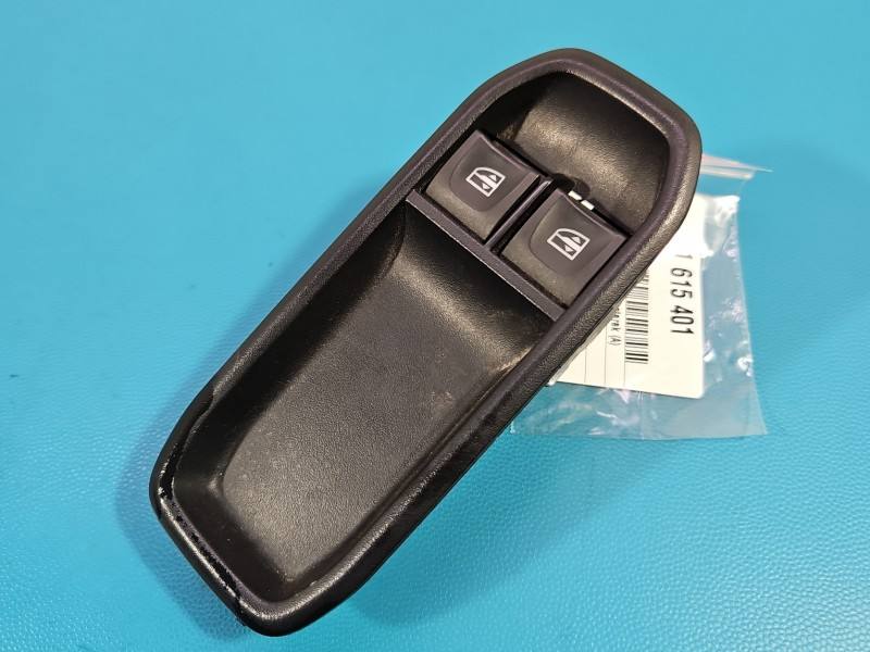 Блок кнопок склопідйомників Renault Express 809619758R