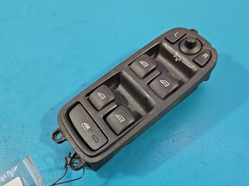 Блок кнопок склопідйомників Volvo S60 31334346