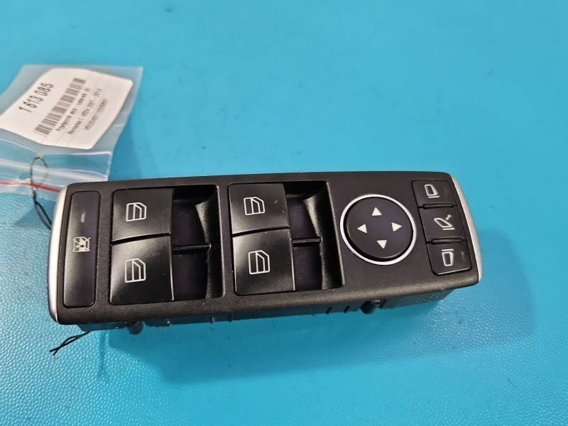Блок кнопок склопідйомників Mercedes C W204 A2049055402 — фото деталі 2