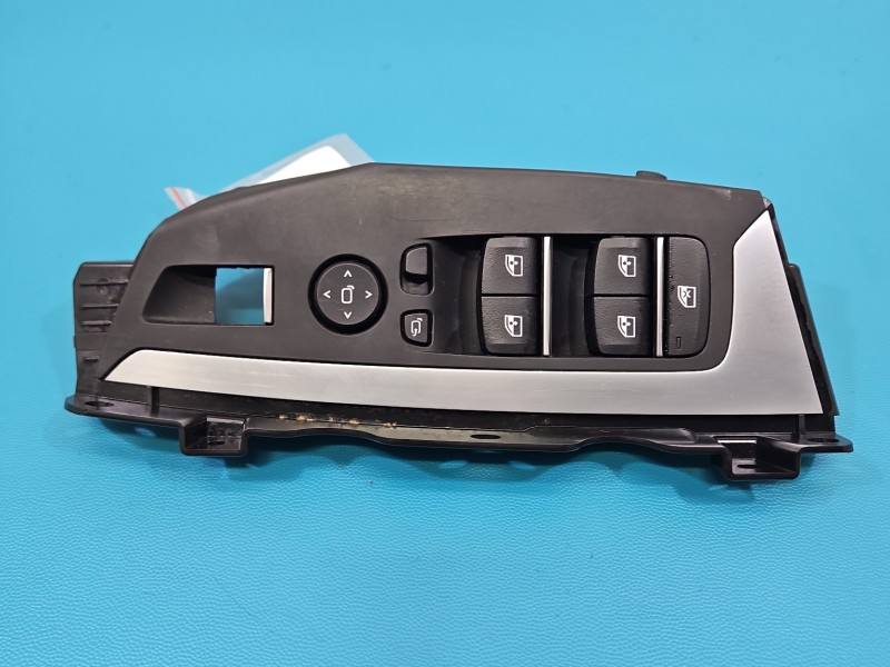 Блок кнопок склопідйомників BMW X3 G01 6832729 — фото деталі 2