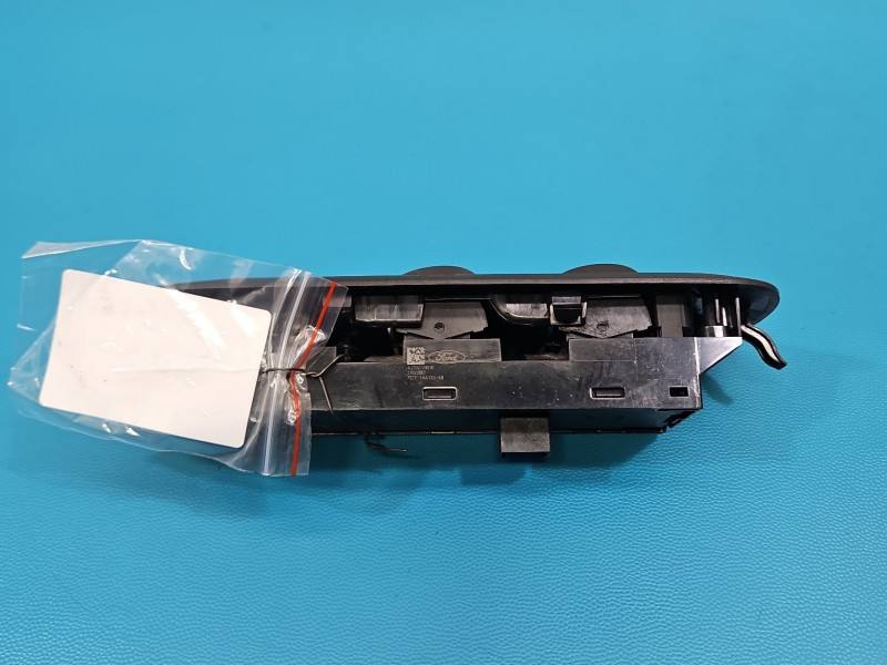 Блок кнопок стеклоподъемников Ford Mondeo 7S7T-14A132-AB — фото детали 6