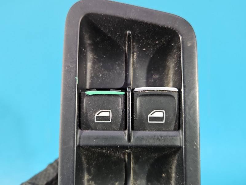 Блок кнопок склопідйомників Volkswagen Golf 7 5G0959857C — фото деталі 3