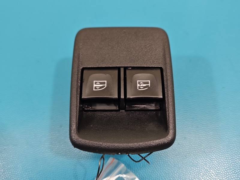 Блок кнопок стеклоподъемников Dacia Lodgy 254117873R — фото детали 2
