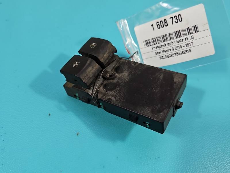 Блок кнопок склопідйомників Opel Meriva B 13305978