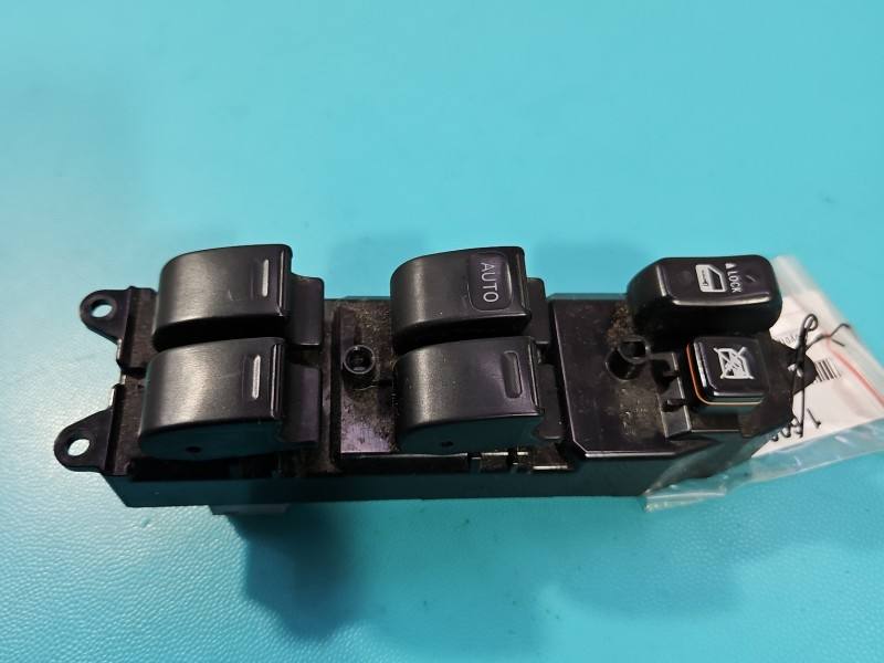 Блок кнопок склопідйомників Toyota Prius 84820-47050 — фото деталі 2