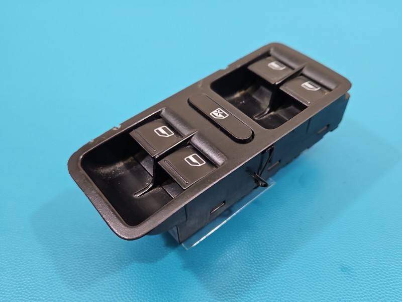 Блок кнопок склопідйомників Volkswagen Polo 1K4959857B