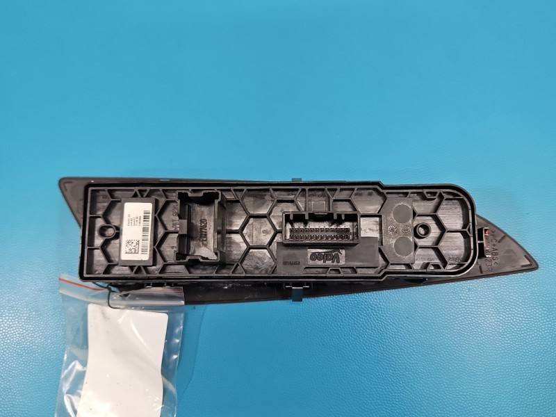 Блок кнопок склопідйомників Renault Espace 254015469R — фото деталі 5