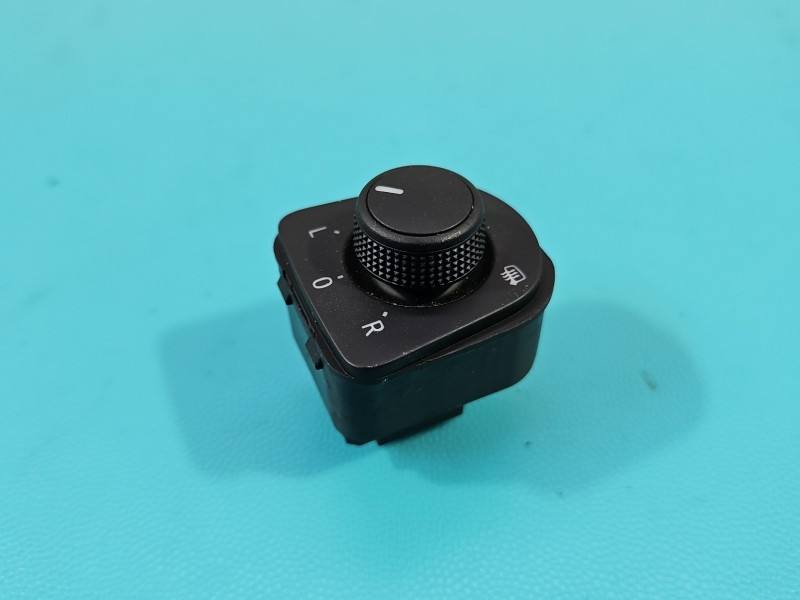 Блок кнопок стеклоподъемников Seat Ateca 575959565B — фото детали 2