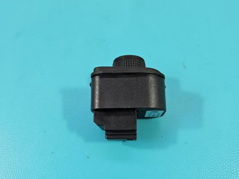 Блок кнопок стеклоподъемников Seat Ateca 575959565B — фото детали 3