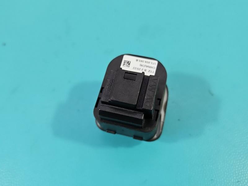 Блок кнопок стеклоподъемников Seat Ateca 575959565B — фото детали 4