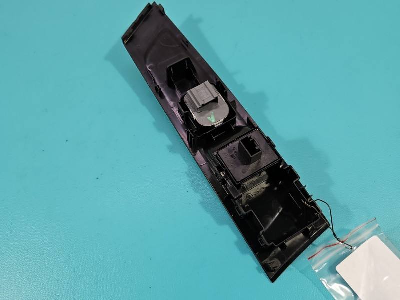 Блок кнопок склопідйомників Skoda Fabia 4 5G0959858D — фото деталі 5