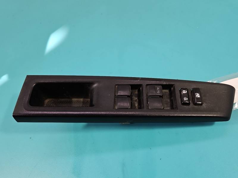 Блок кнопок склопідйомників Toyota Yaris 3 74232-0D340 — фото деталі 2