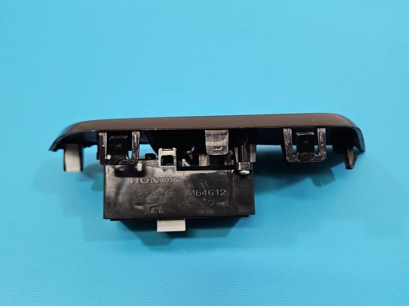 Блок кнопок склопідйомників Honda CR-V 83741-TLA-Q010 — фото деталі 3