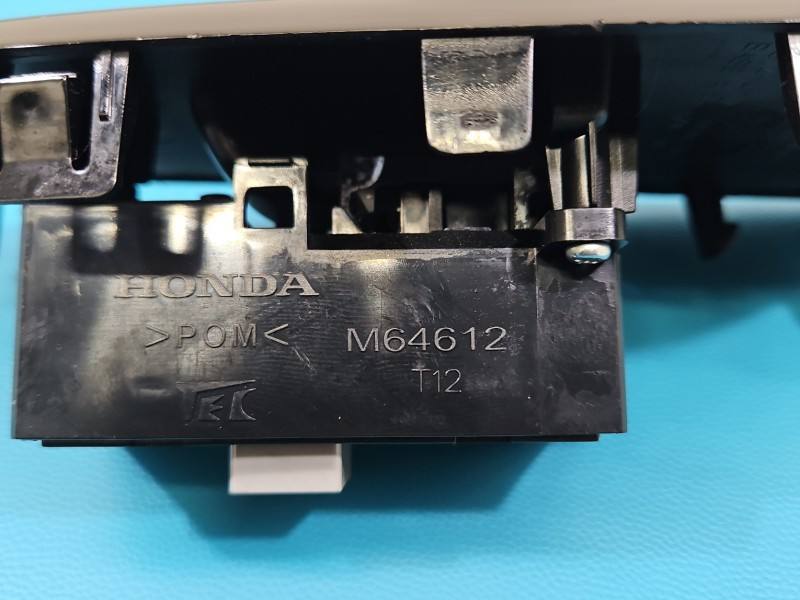 Блок кнопок склопідйомників Honda CR-V 83741-TLA-Q010 — фото деталі 4