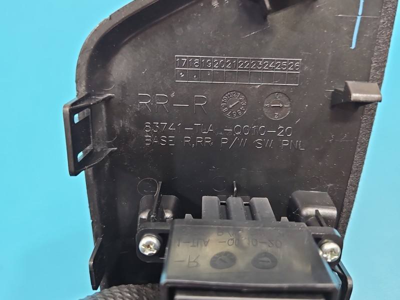 Блок кнопок склопідйомників Honda CR-V 83741-TLA-Q010 — фото деталі 7