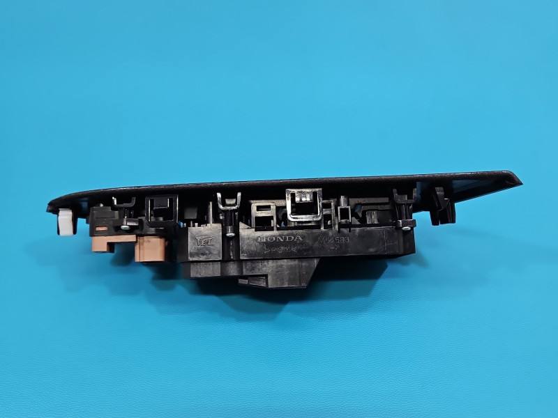 Блок кнопок склопідйомників Honda CR-V M64590 — фото деталі 3
