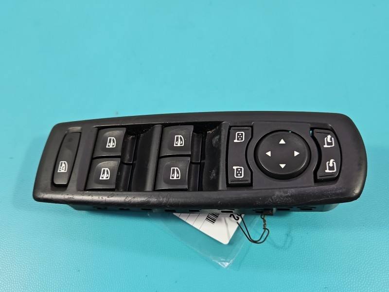 Блок кнопок стеклоподъемников Renault Laguna 809610006R — фото детали 2