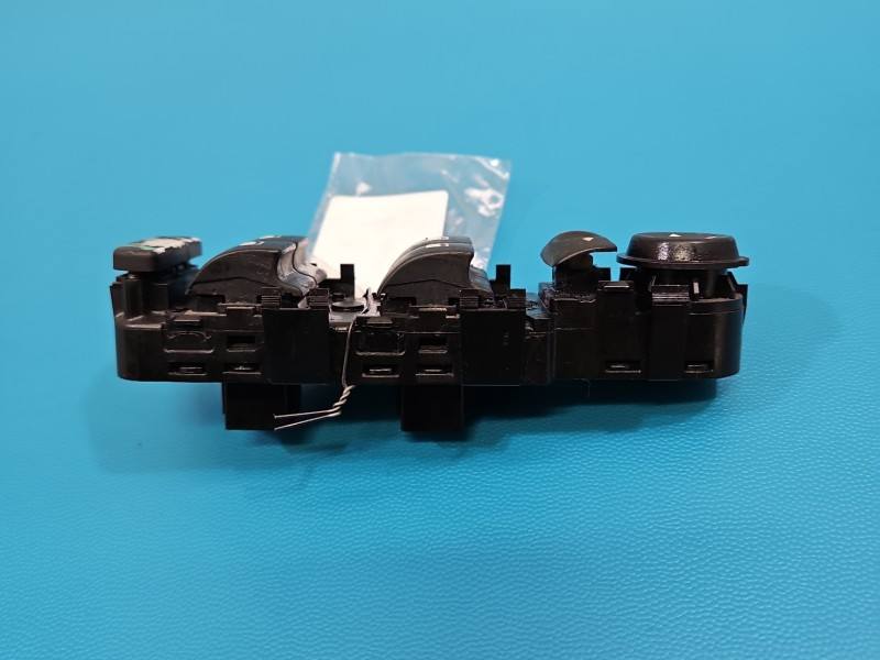 Блок кнопок стеклоподъемников Citroen C4 9651464577 — фото детали 4