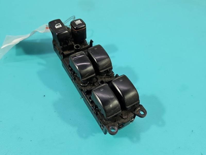 Блок кнопок стеклоподъемников Lexus RX 84040-48080