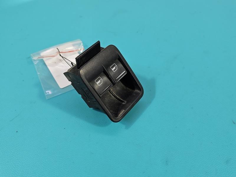 Блок кнопок стеклоподъемников Volkswagen Caddy 1T0959527