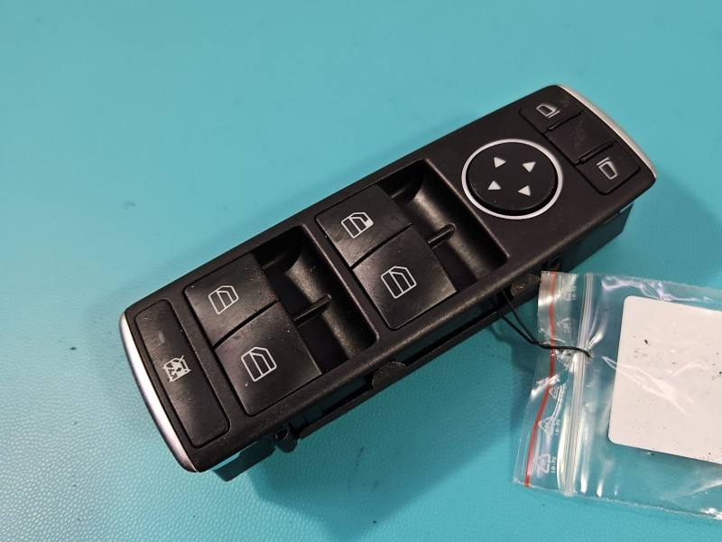 Блок кнопок склопідйомників Mercedes CLA C118 A1669054300