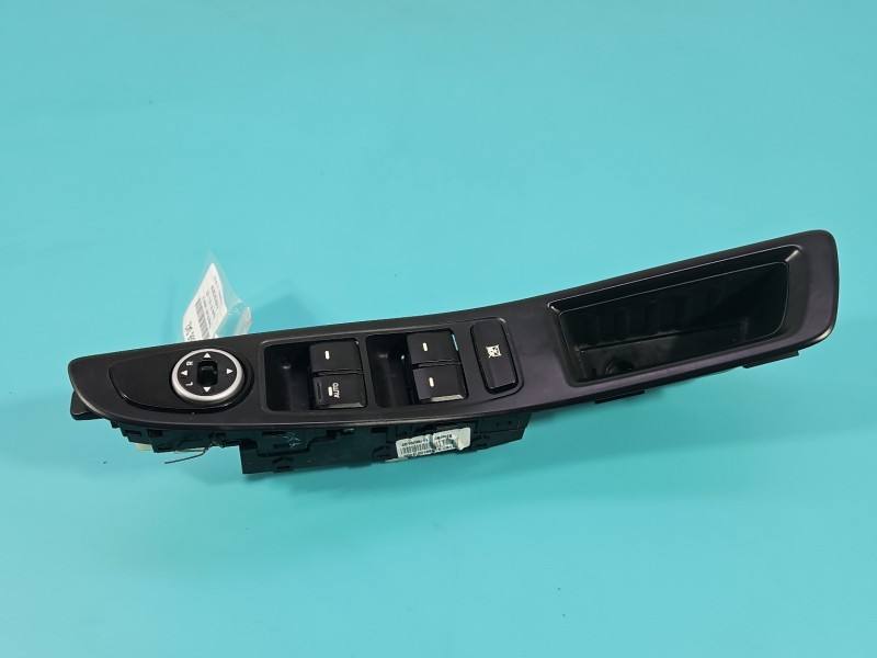 Блок кнопок стеклоподъемников Hyundai I20 93570-C8110 — фото детали 3