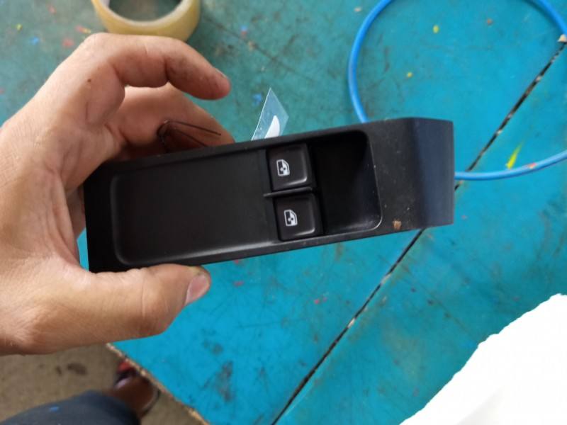 Блок кнопок склопідйомників Skoda Fabia 3 6V0959858A — фото деталі 10