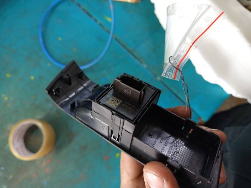Блок кнопок склопідйомників Skoda Fabia 3 6V0959858A — фото деталі 12