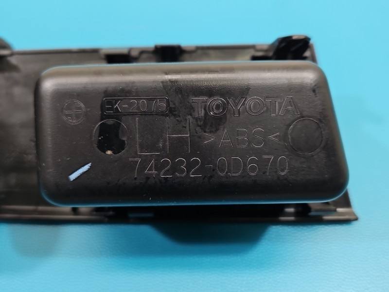 Блок кнопок склопідйомників Toyota Yaris 3 74232-0D670 — фото деталі 8