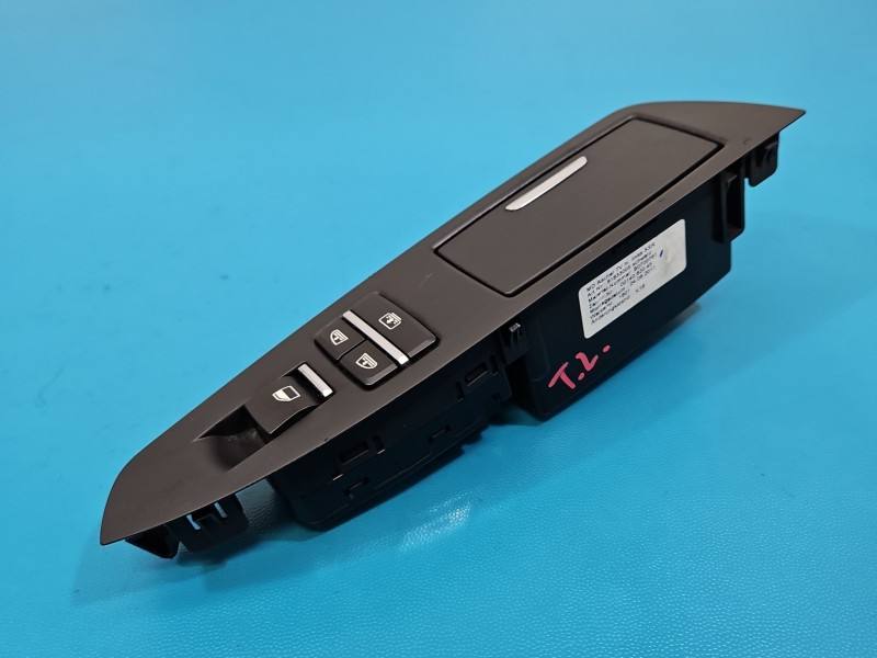 Блок кнопок склопідйомників BMW 7 F01 9204862