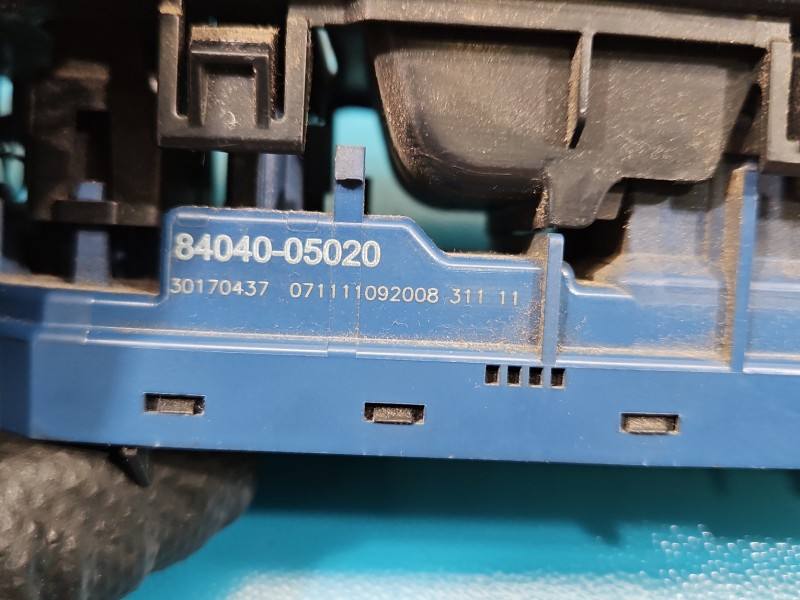 Блок кнопок стеклоподъемников Toyota Verso 84040-05020 — фото детали 4