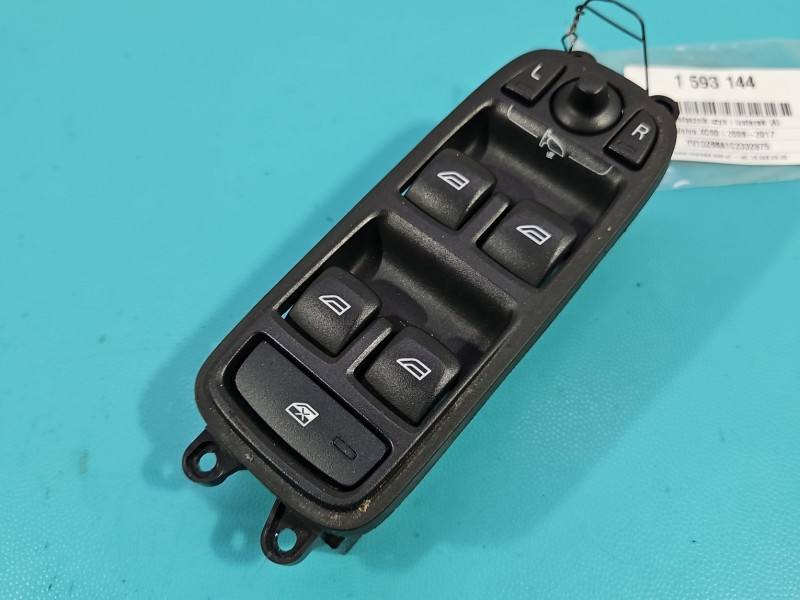 Блок кнопок склопідйомників Volvo XC60 31334346