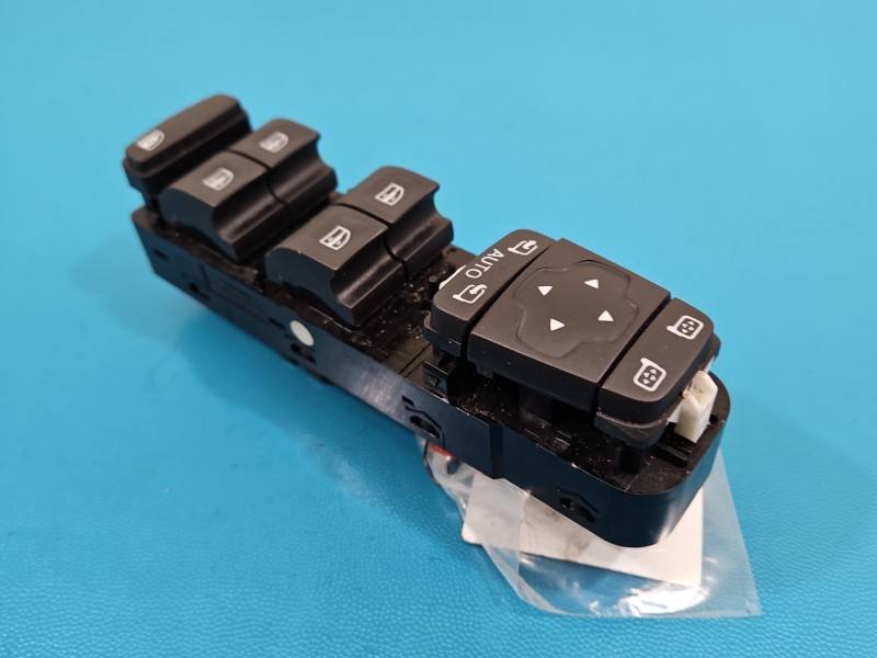 Блок кнопок склопідйомників Renault Talisman 254019200R