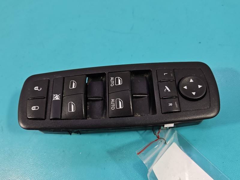 Блок кнопок склопідйомників Jeep Grand Cherokee 68289803AB — фото деталі 2