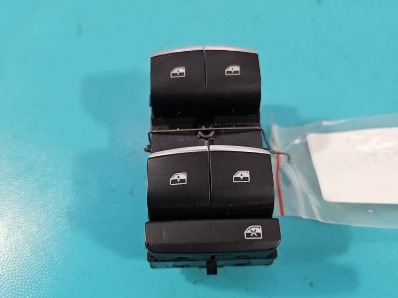 Блок кнопок склопідйомників Alfa romeo Stelvio 01561291690 — фото деталі 2