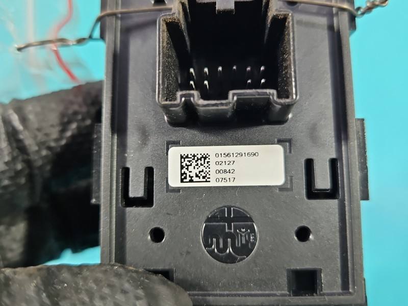 Блок кнопок склопідйомників Alfa romeo Stelvio 01561291690 — фото деталі 6