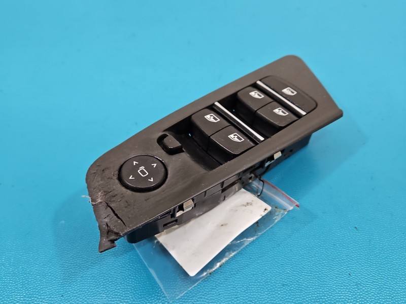 Блок кнопок склопідйомників BMW 5 G30 6832727