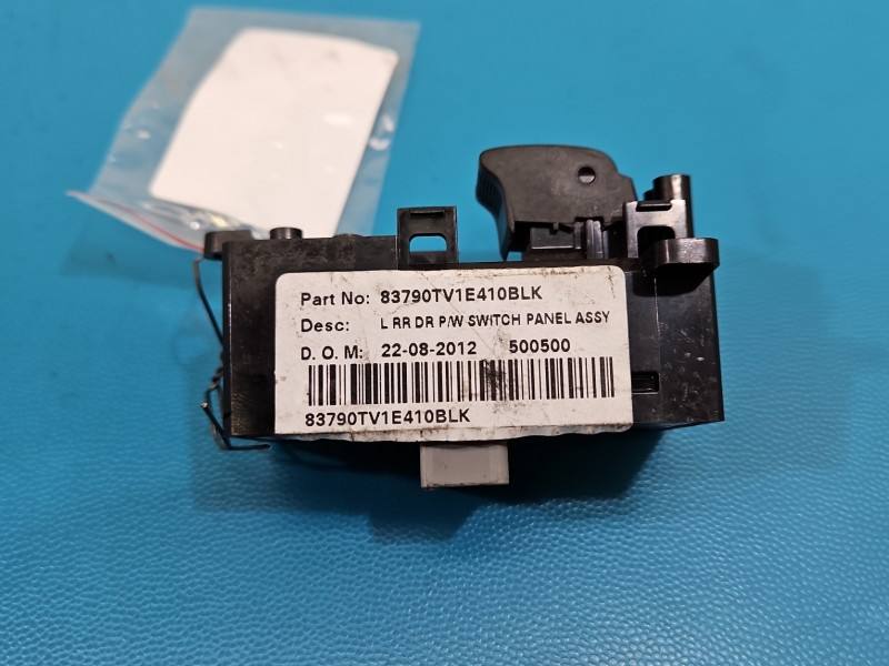 Блок кнопок стеклоподъемников Honda Civic 83790TV1E410BLK — фото детали 3